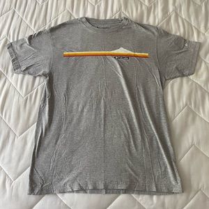Columbia T-shirt